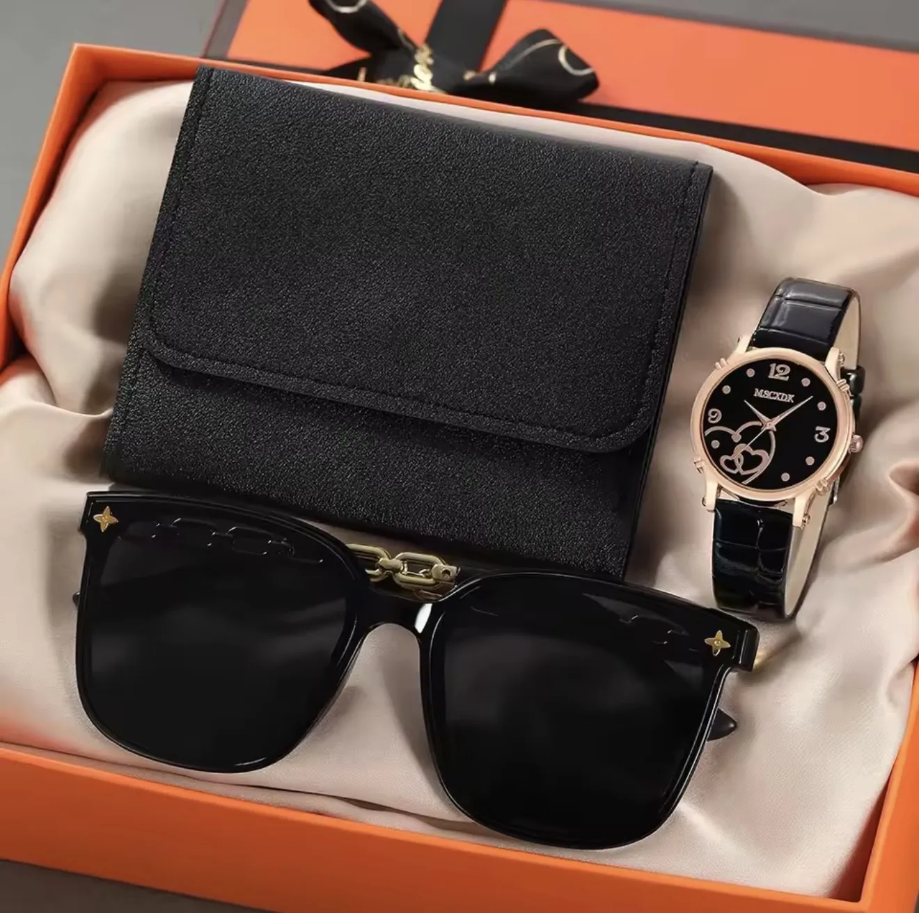 Women Fashion Leather Belt Watches & Simple Heart Wallet